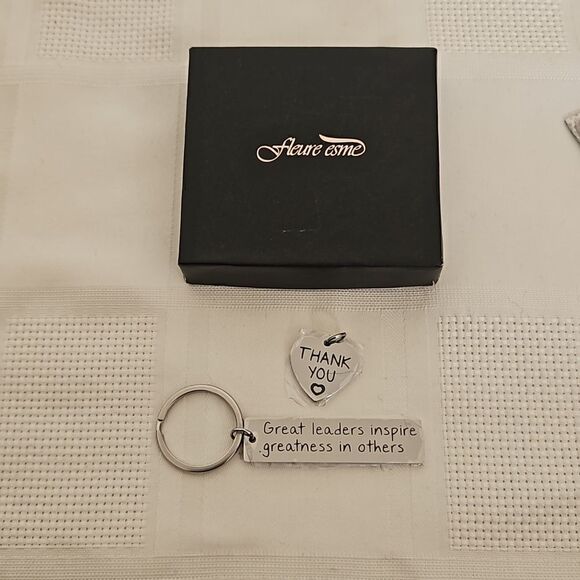 Fleure Esme Heart Friendship Keychain Silver - Picture 14 of 16